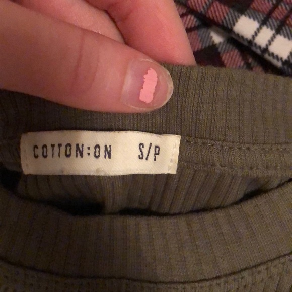 Various crop top bundle F21 + more - Picture 3 of 5